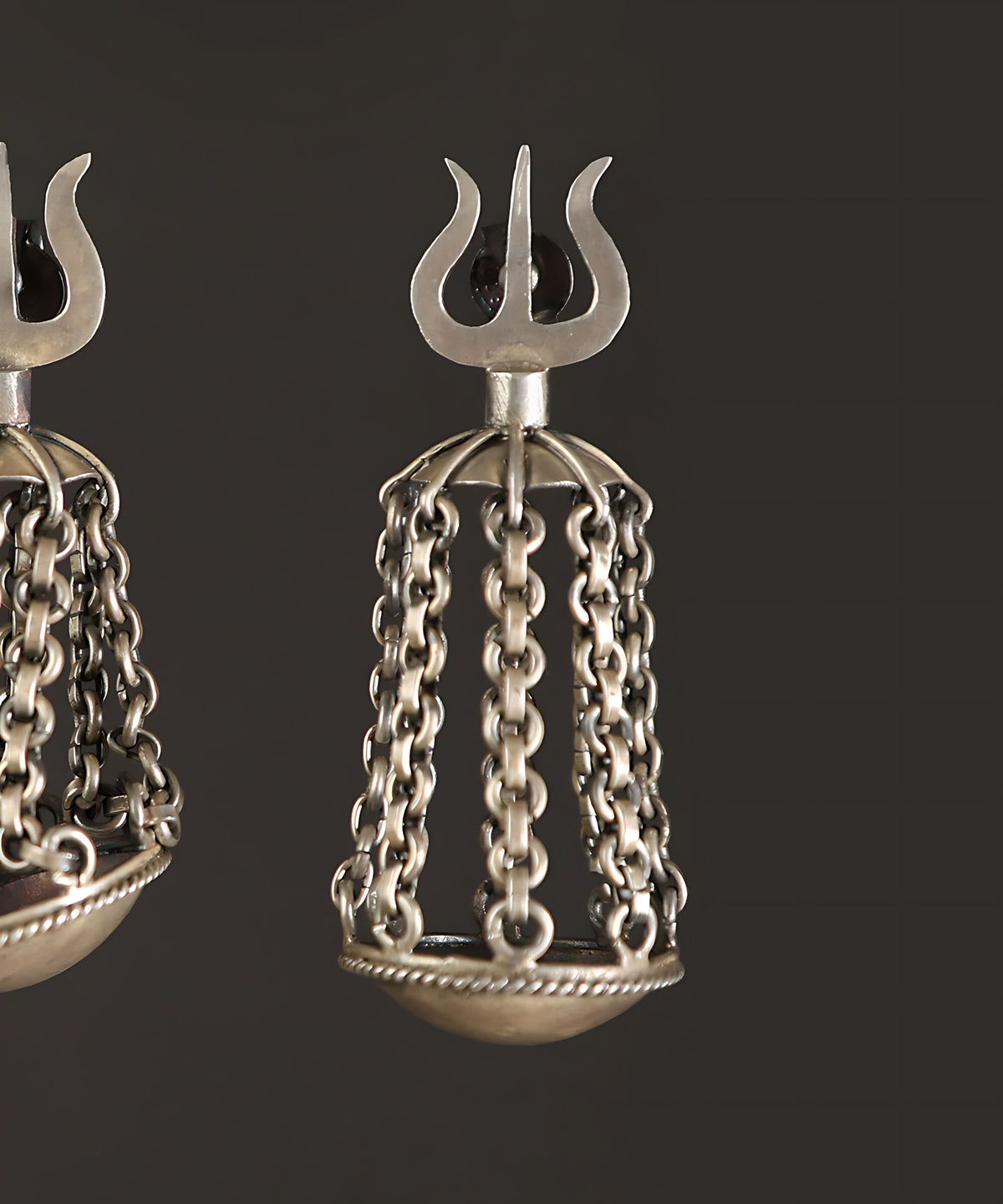 Textured Detail Dangler Earrings 