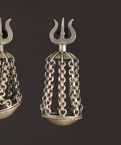 Textured Detail Dangler Earrings 
