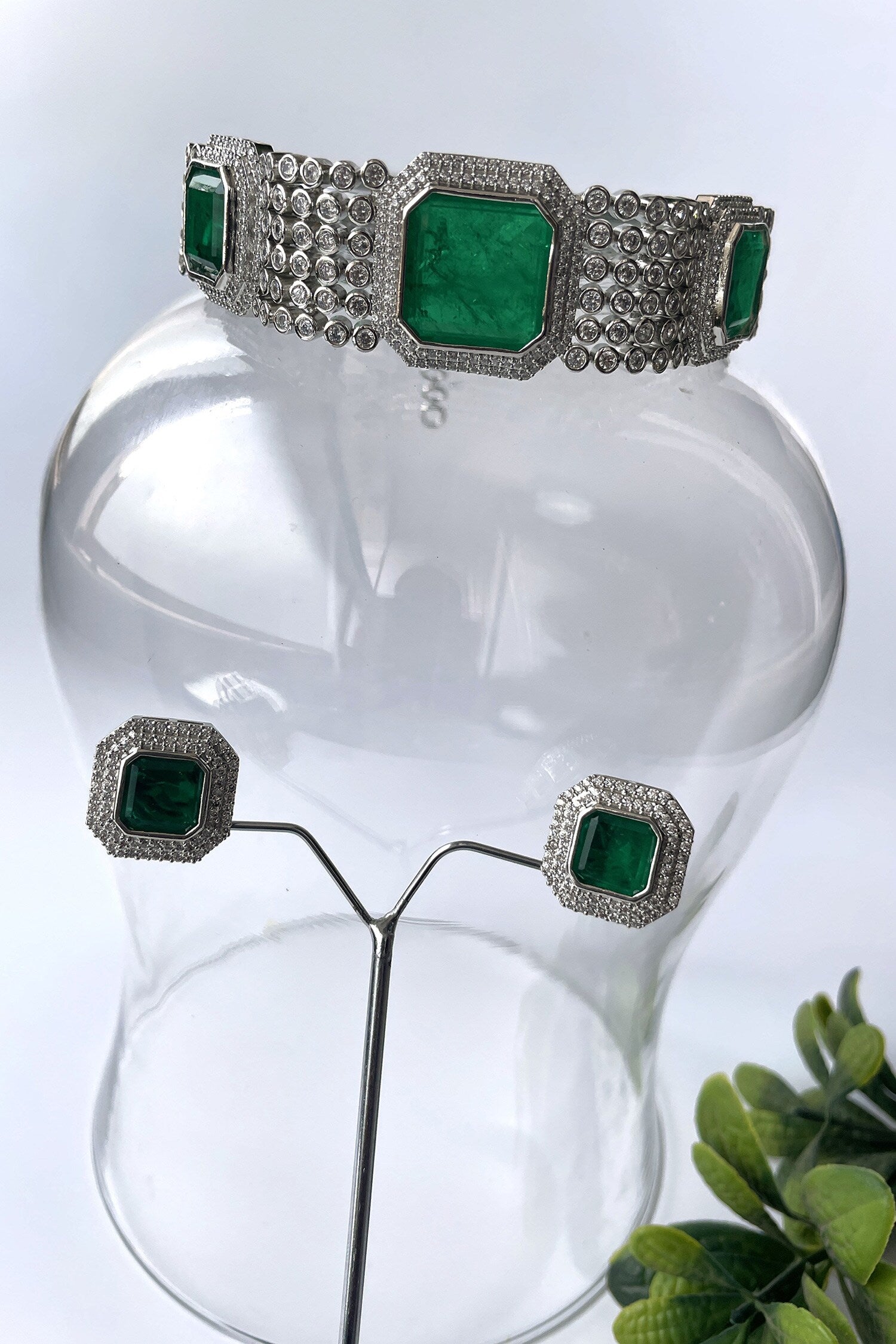 Geometric Carved Choker Set 