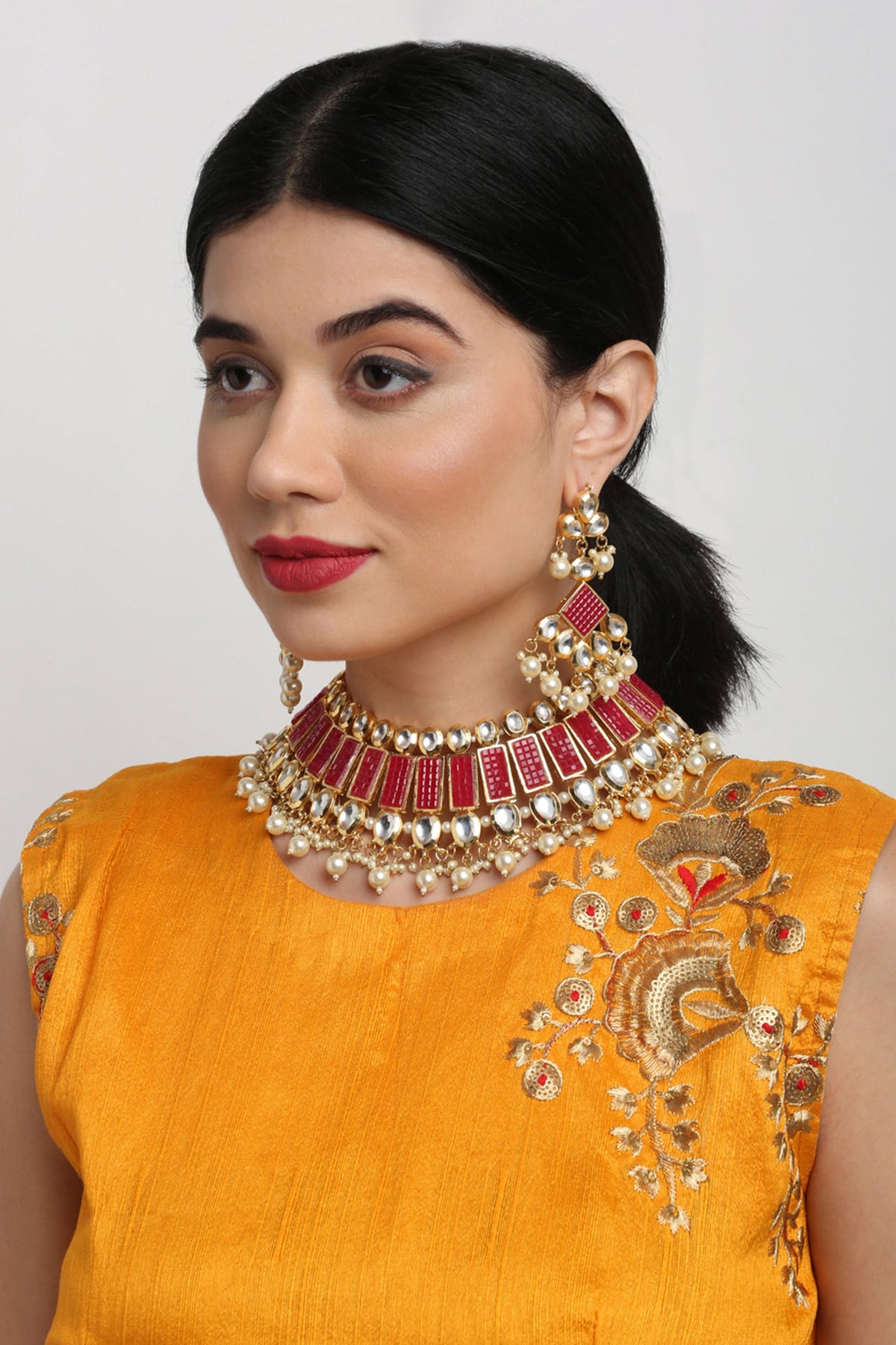 Geometric Embellished Kundan Necklace Set 