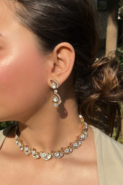Paisley Carved Choker Set 