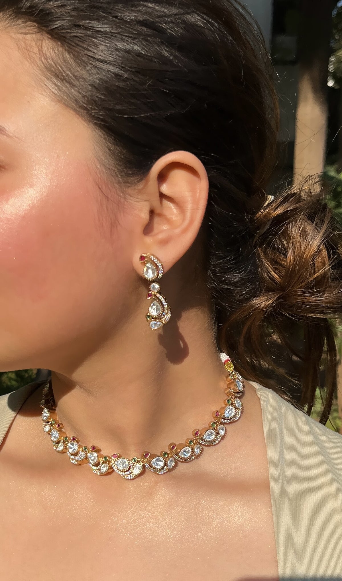 Paisley Carved Choker Set 