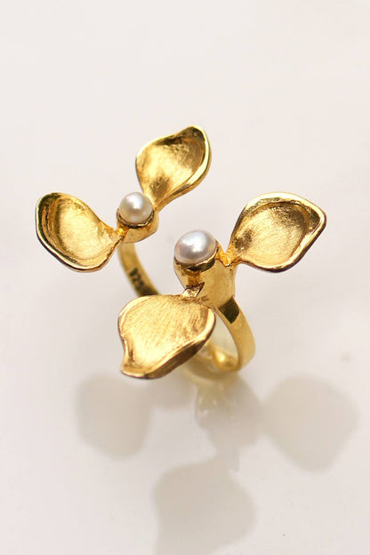 Pahi Pearl Embellished Ring 