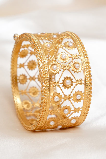 Freshwater Pearl Embellished Bangle 