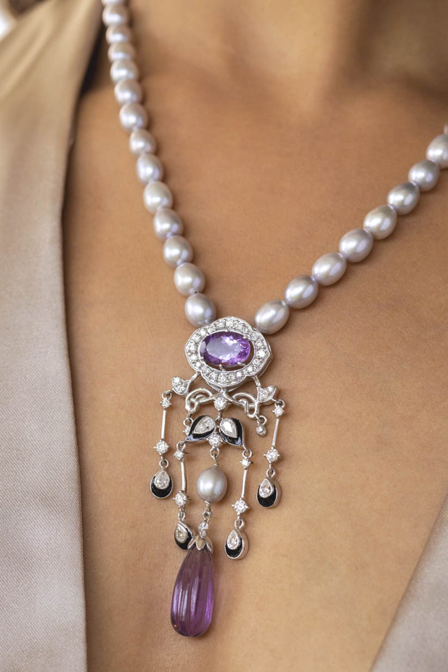Deco Amethyst Embellished Pendant Necklace Set 