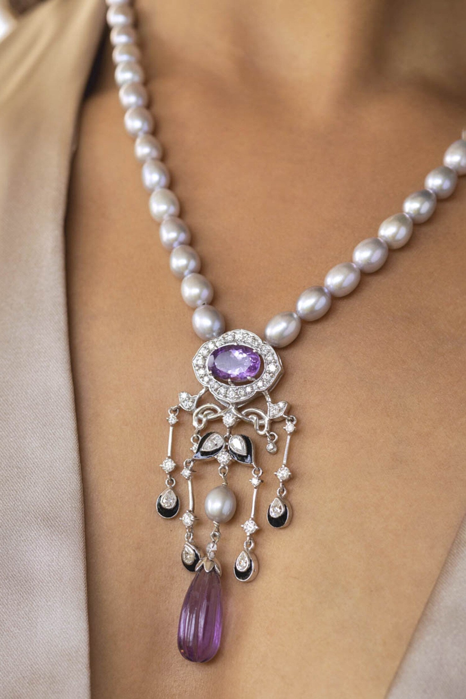 Deco Amethyst Embellished Pendant Necklace Set 