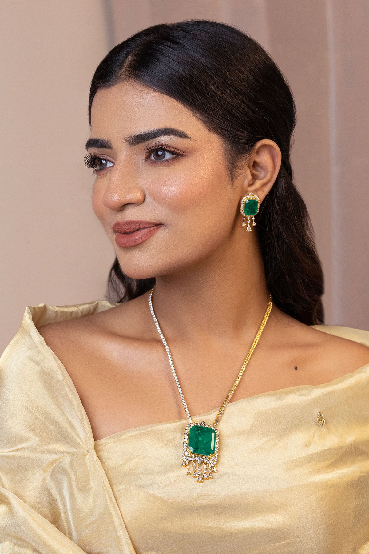 Iris Doublet Moissanite Embellished Pendant Necklace Set 