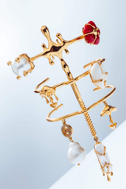 The Cartella Handcuff 