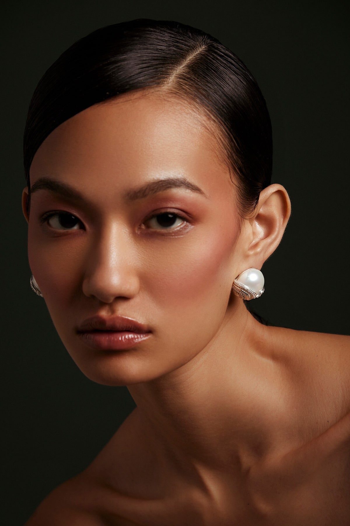 Prism Pearl Stud Earrings 