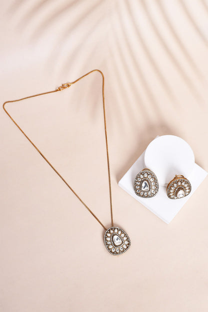 Embellished Pendant Necklace Set 