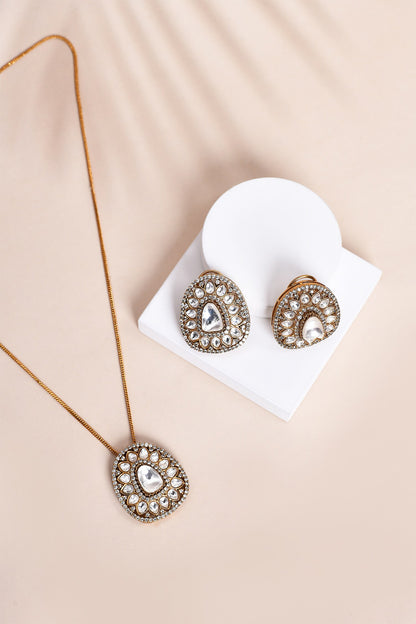 Embellished Pendant Necklace Set 