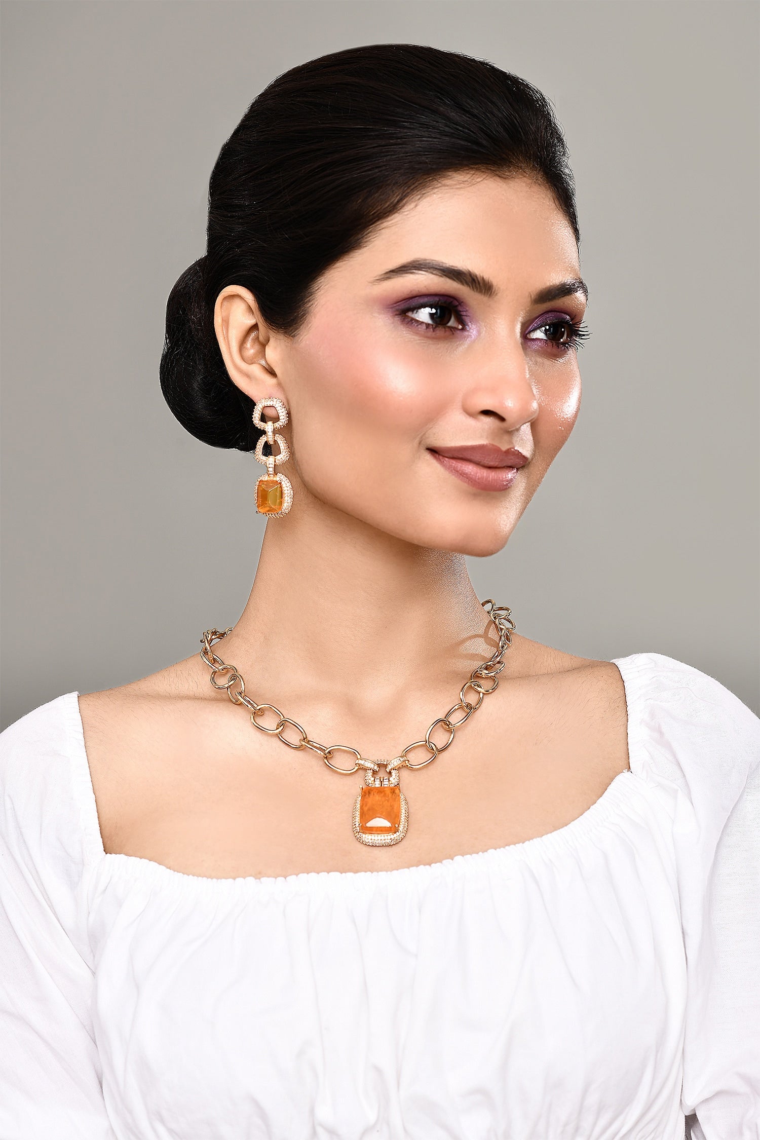 Embellished Pendant Necklace Set 