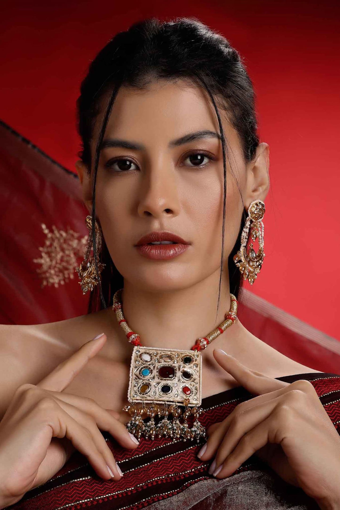 Navrattan Embellished Dori Necklace 