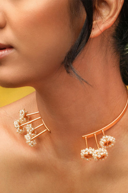Pearls Embellished Choker Necklace 