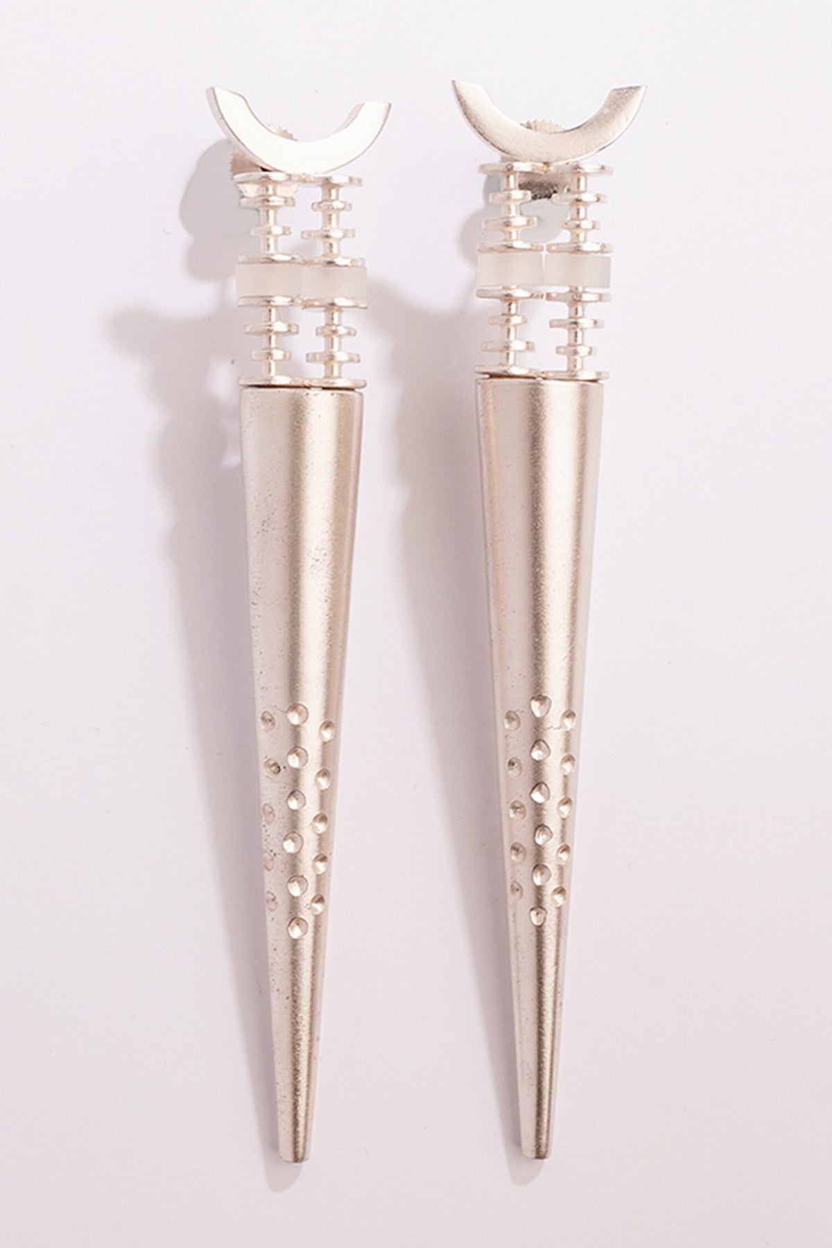 Candlelight Spike Carved Earrings 