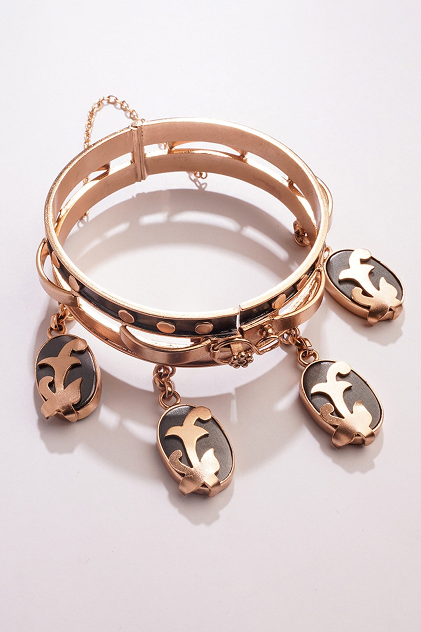 Temptress Floral Carved Charm Bracelet 