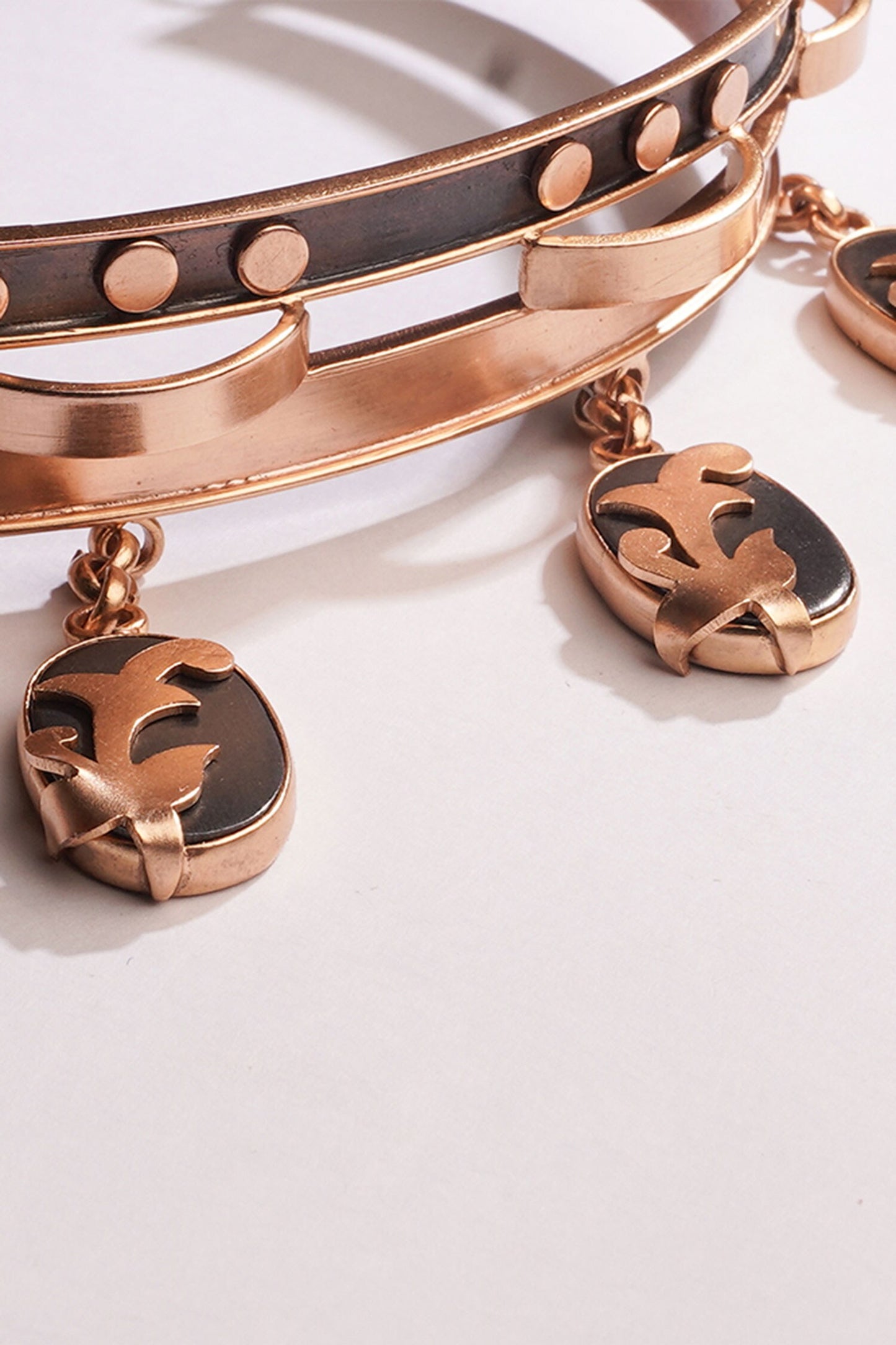 Sweet Intoxication Floral Carved Choker 