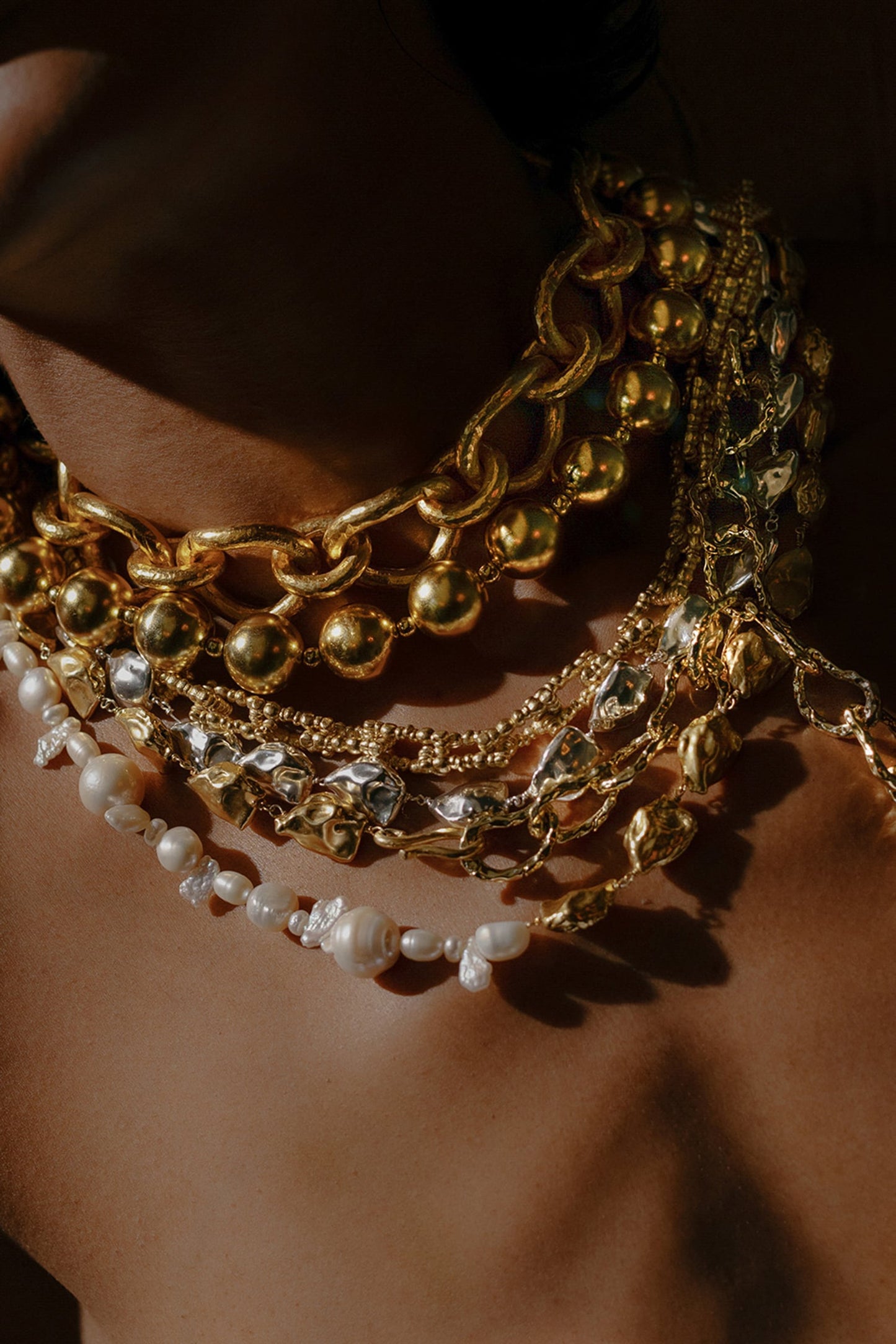 Pearl Embellished Necklace 