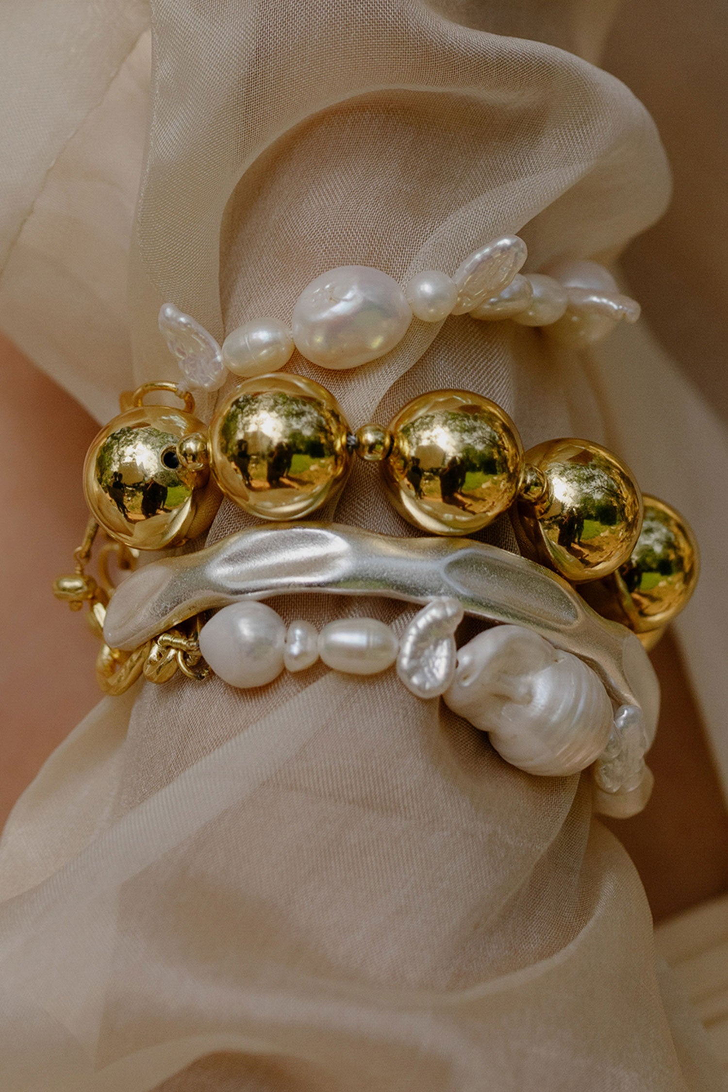Pratapgari Uneven Pearl Bracelet 