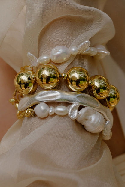 Pratapgari Uneven Pearl Bracelet 