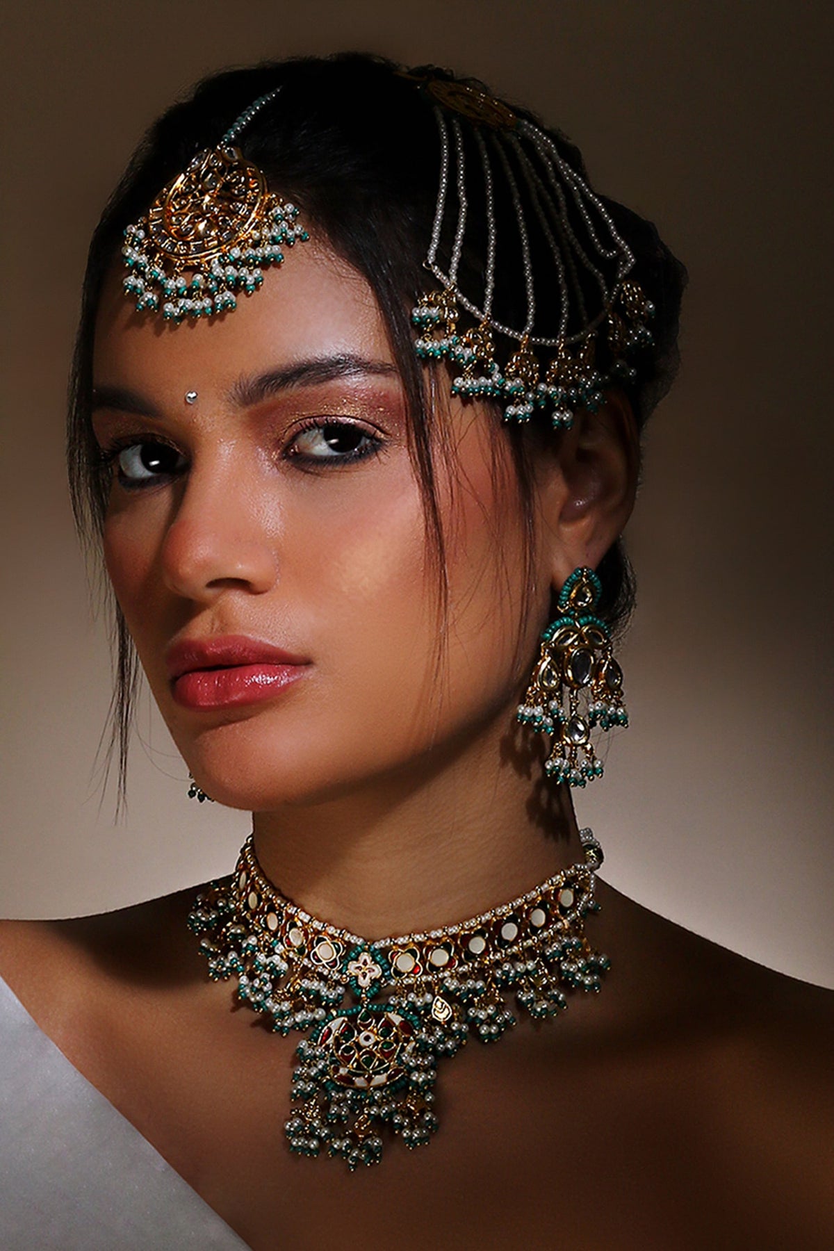 Phool Bahar Kundan Embellished Necklace Set 