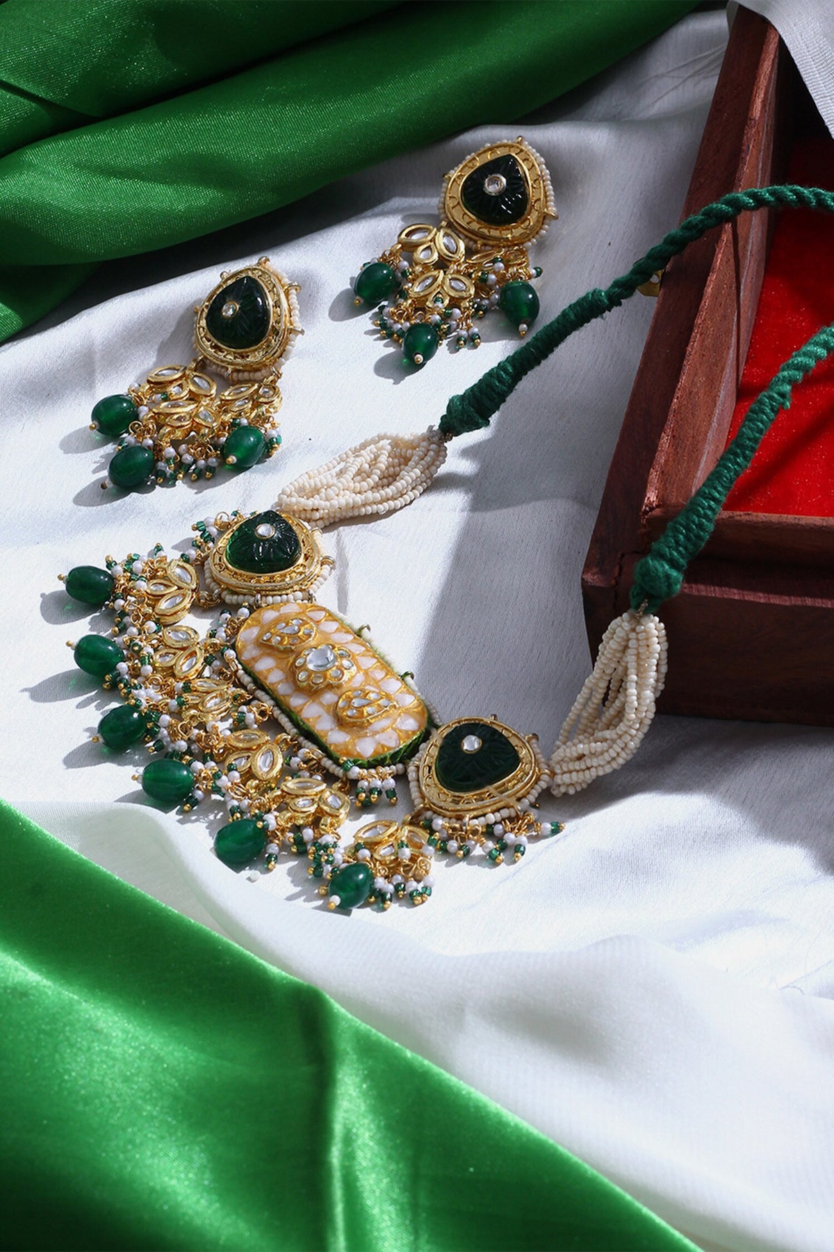 Phoolista Kundan Meenakari Choker Set 