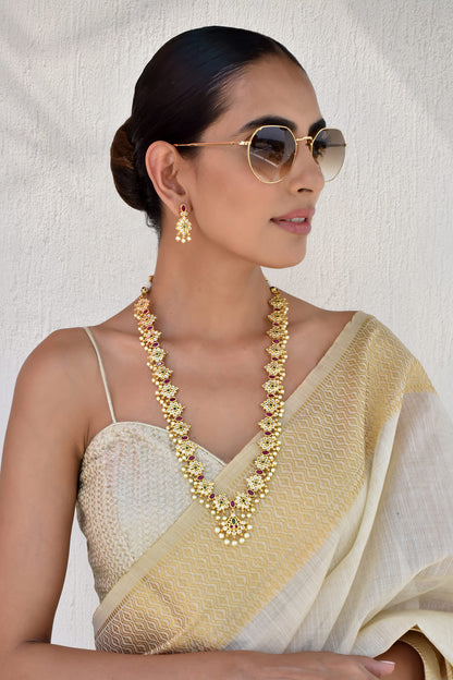 Floret Kundan Embellished Necklace Set 