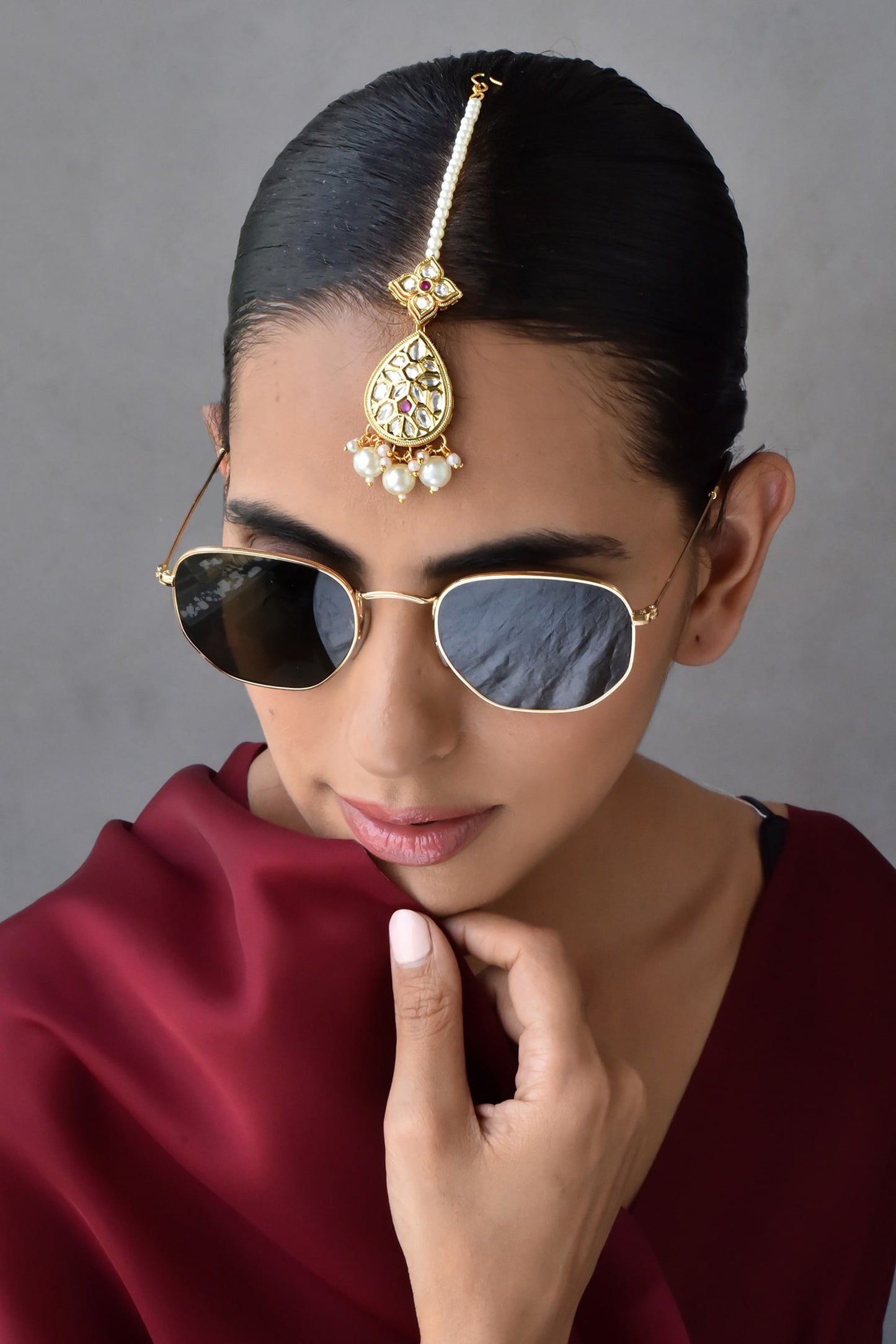 Tear Drop Carved Maangtikka 