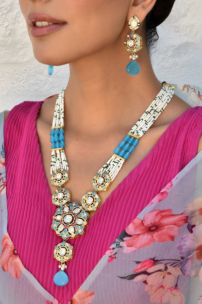 Carved Floret Pendant Necklace Set 