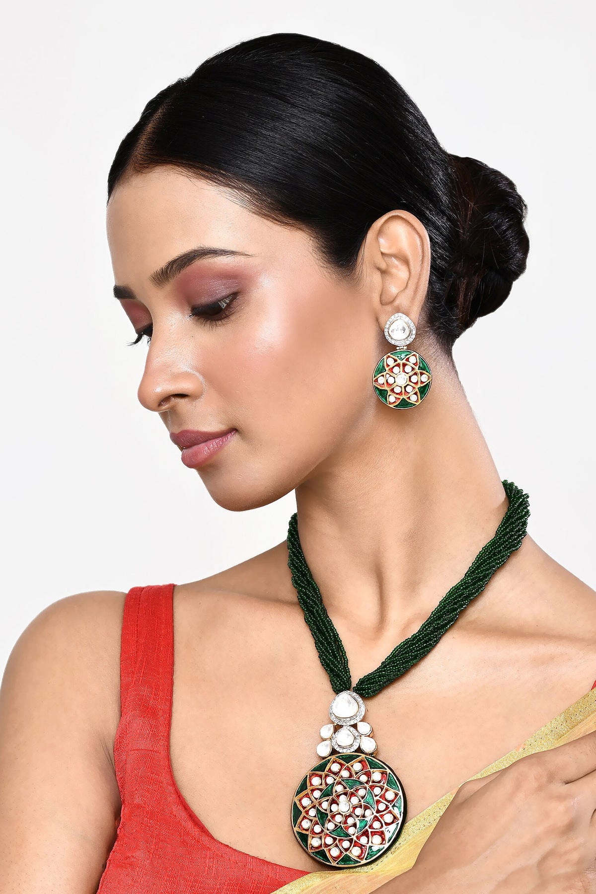 Embellished Pendant Necklace Set 