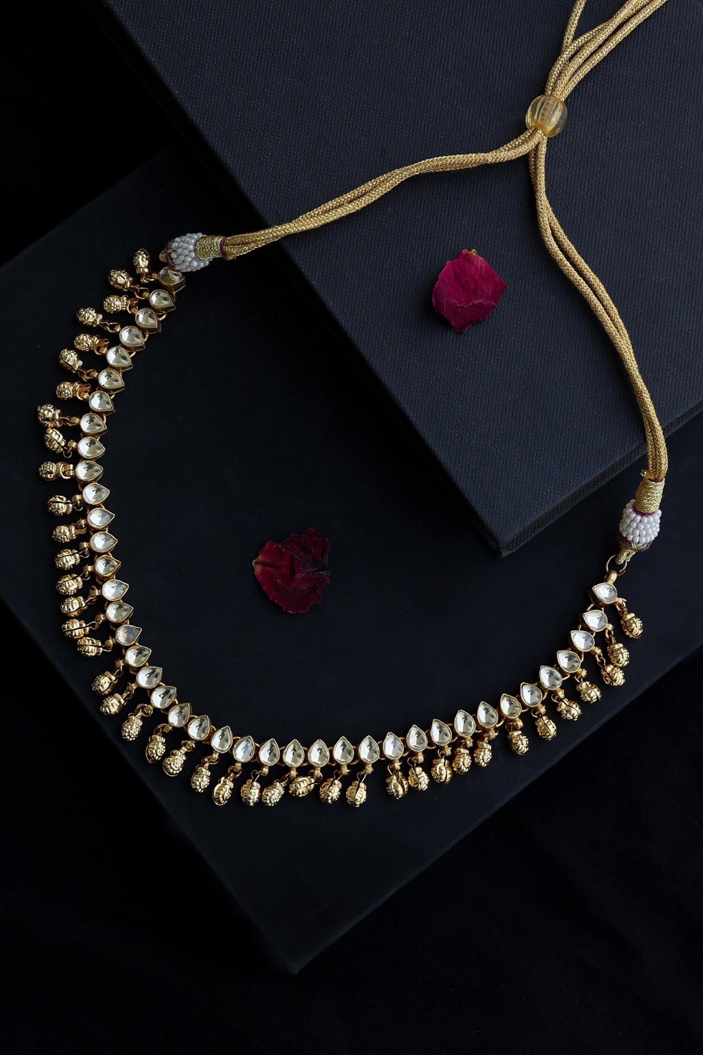 Embellished Floral Choker Necklace 