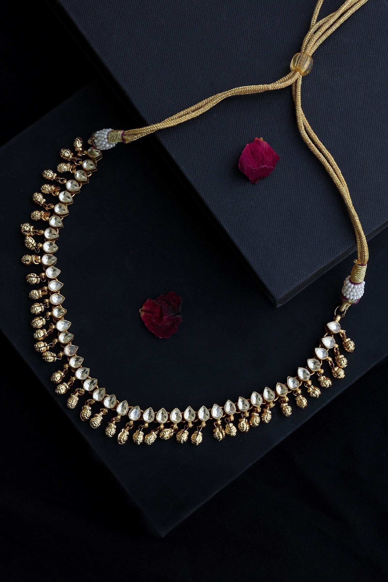 Embellished Floral Choker Necklace 
