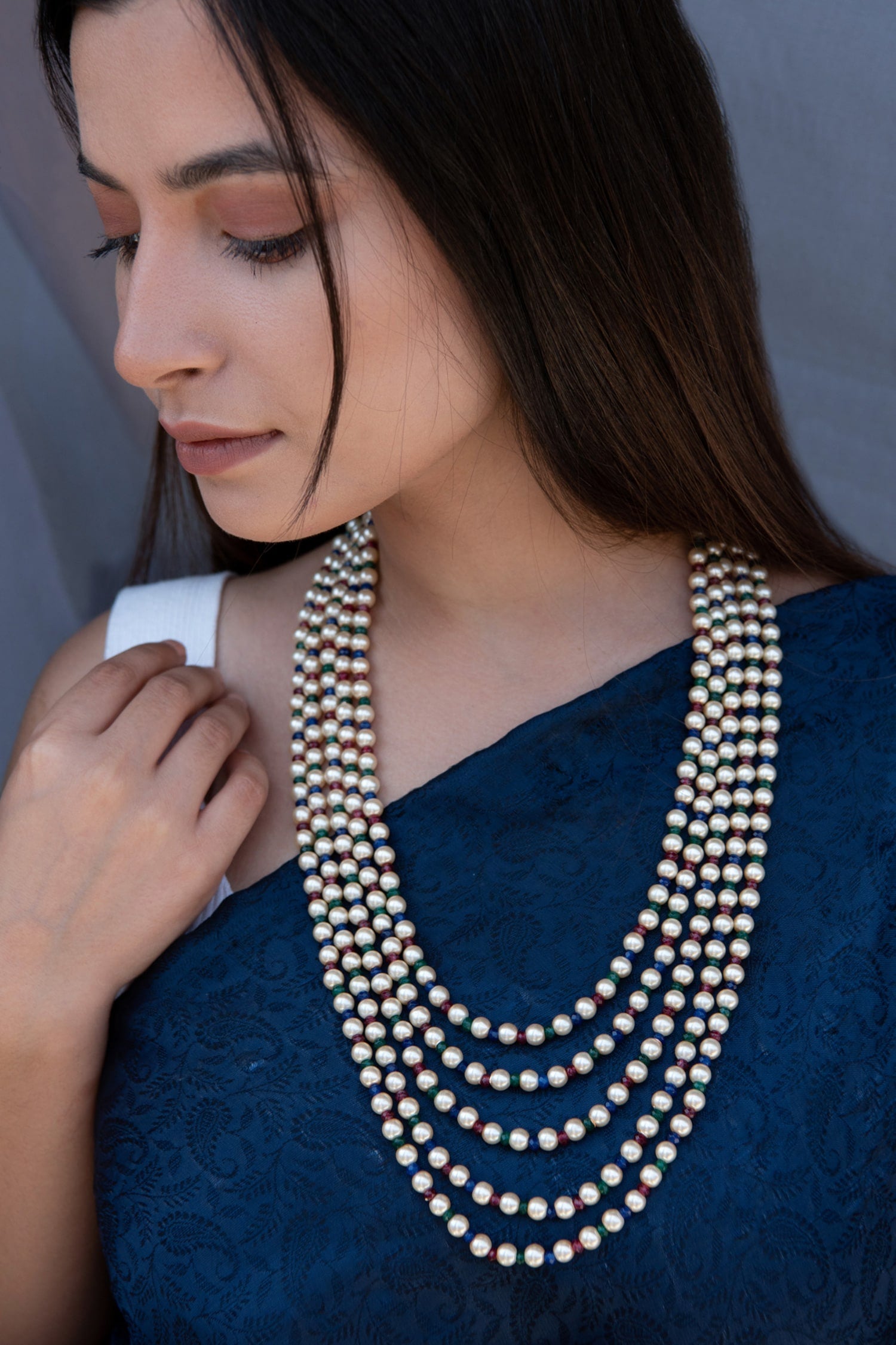 Embellished Layered Necklace 