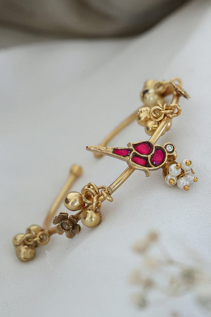 Peacock Carved Motif Bracelet 