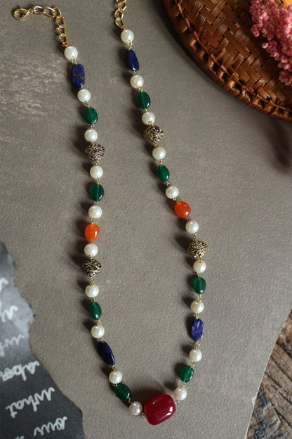 Gleaming Polki Embellished Victorian Necklace 