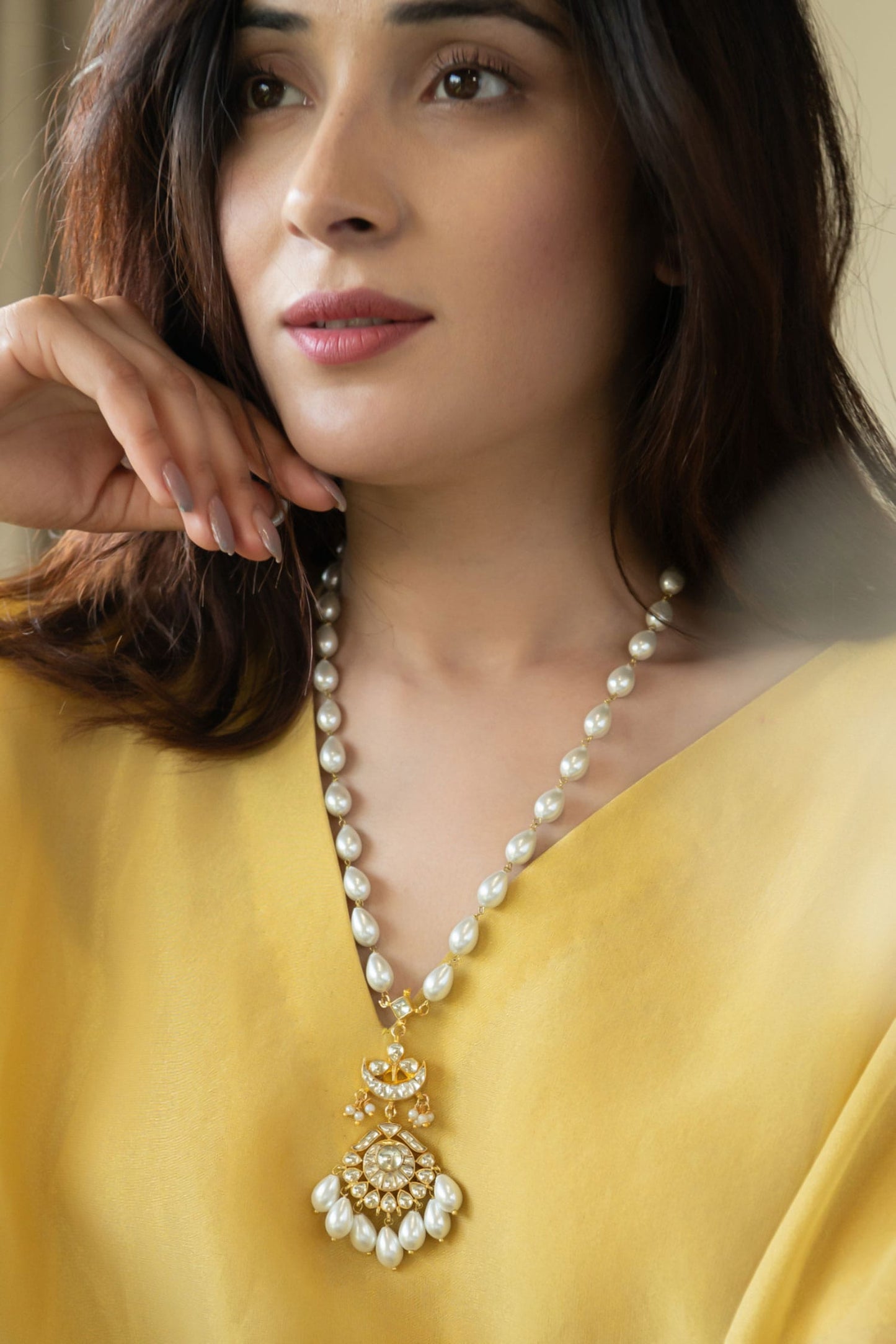 Ornate Bloom Kundan Pendant Necklace 