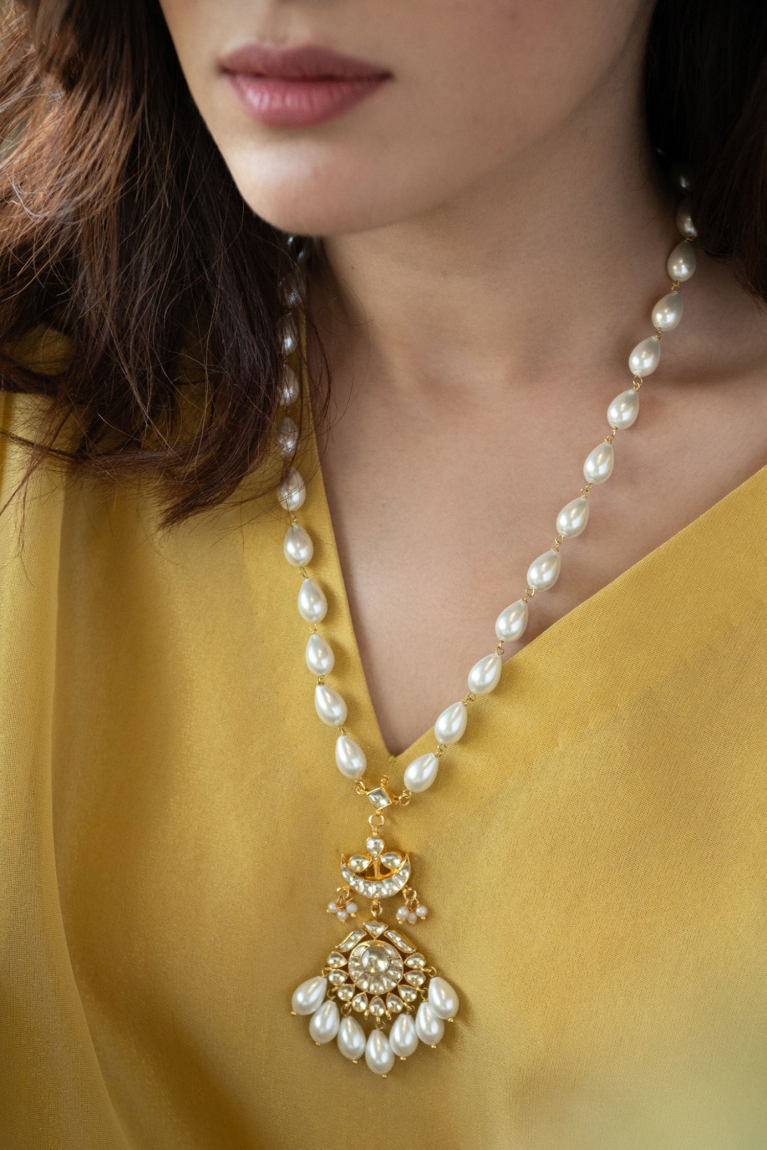 Ornate Bloom Kundan Pendant Necklace 