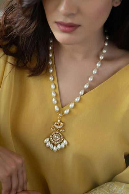 Ornate Bloom Kundan Pendant Necklace 