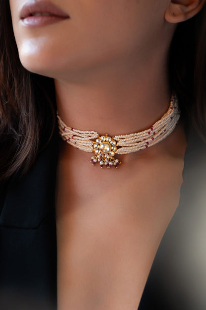Polki Embellished Pendant Choker 