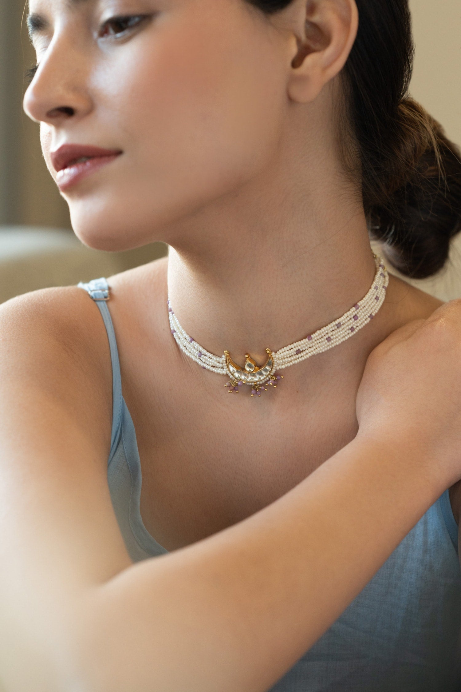 Half Crescent Carved Pendant Choker 