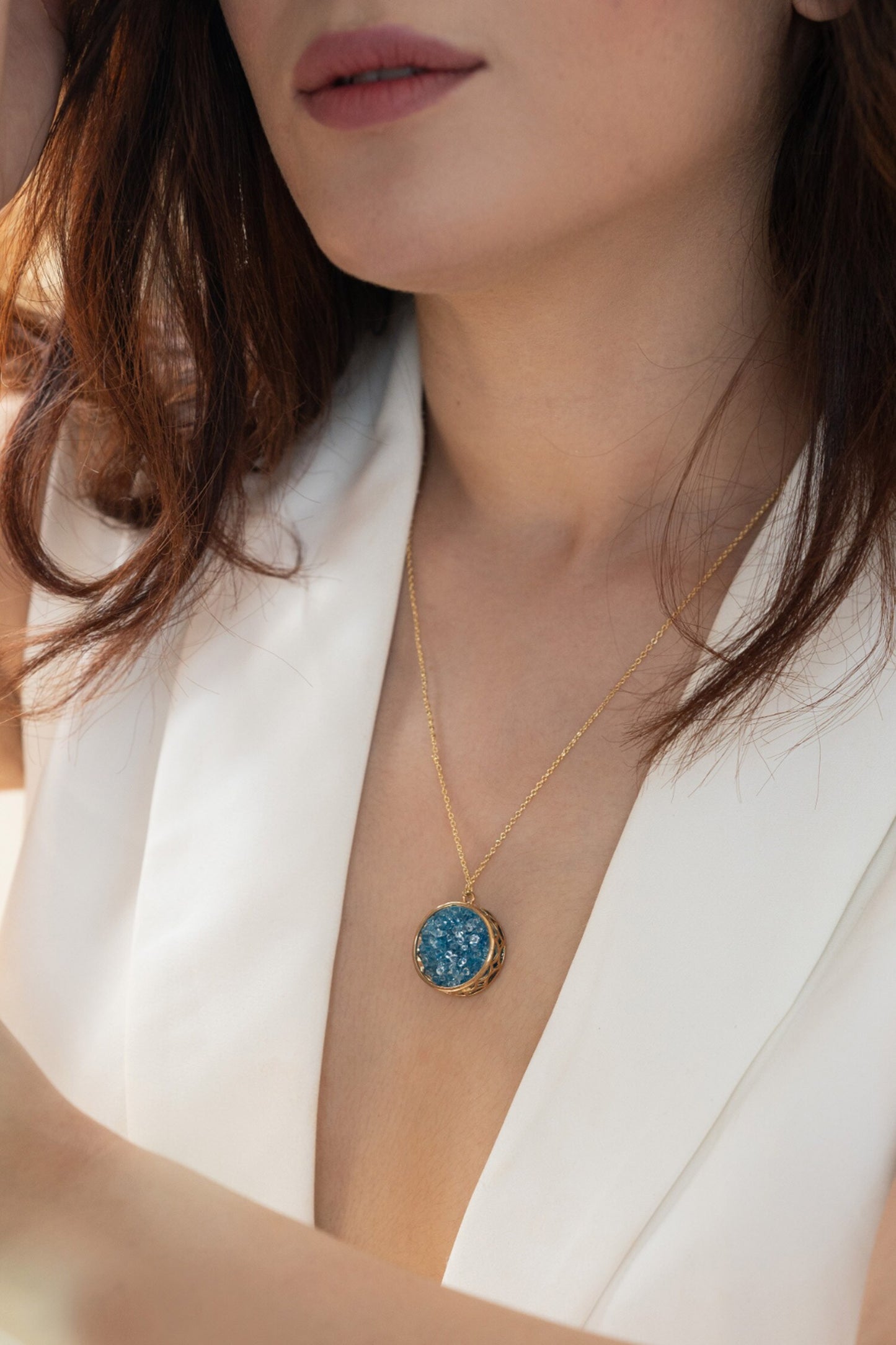 Natural Stone Embellished Pendant Necklace 