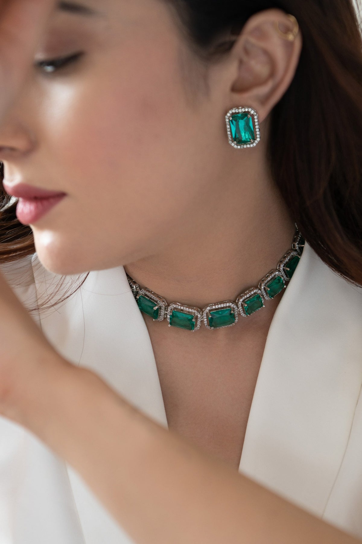 Double Layered Pearl Embellished Necklace 