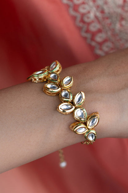 Shell Pearl Embellished Jadau Earrings 