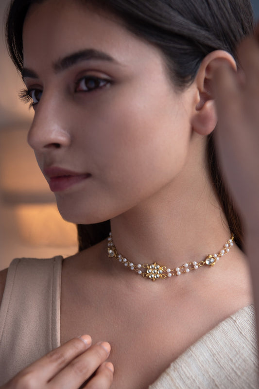Stone Studded Pearl Choker 