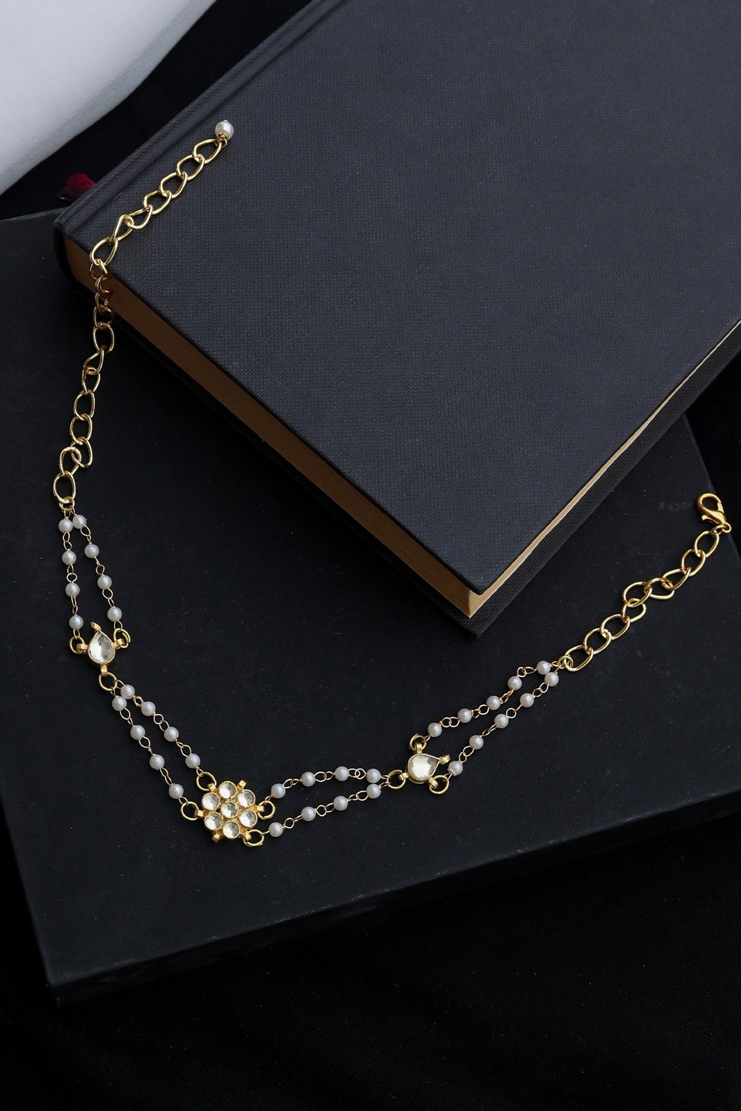 Stone Studded Pearl Choker 