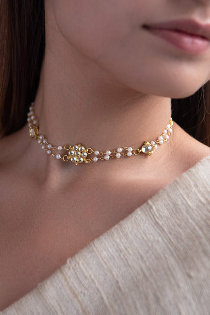 Stone Studded Pearl Choker 