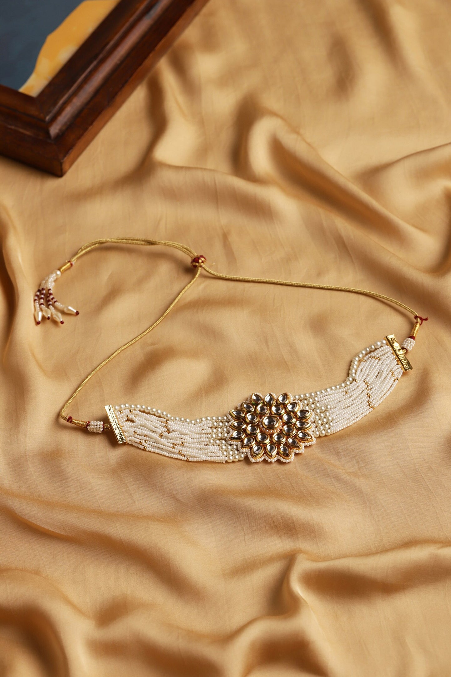 Beads Embellished Choker Necklace 