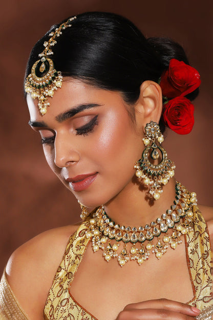 Teardrop Bloom Kundan Jewellery Set 