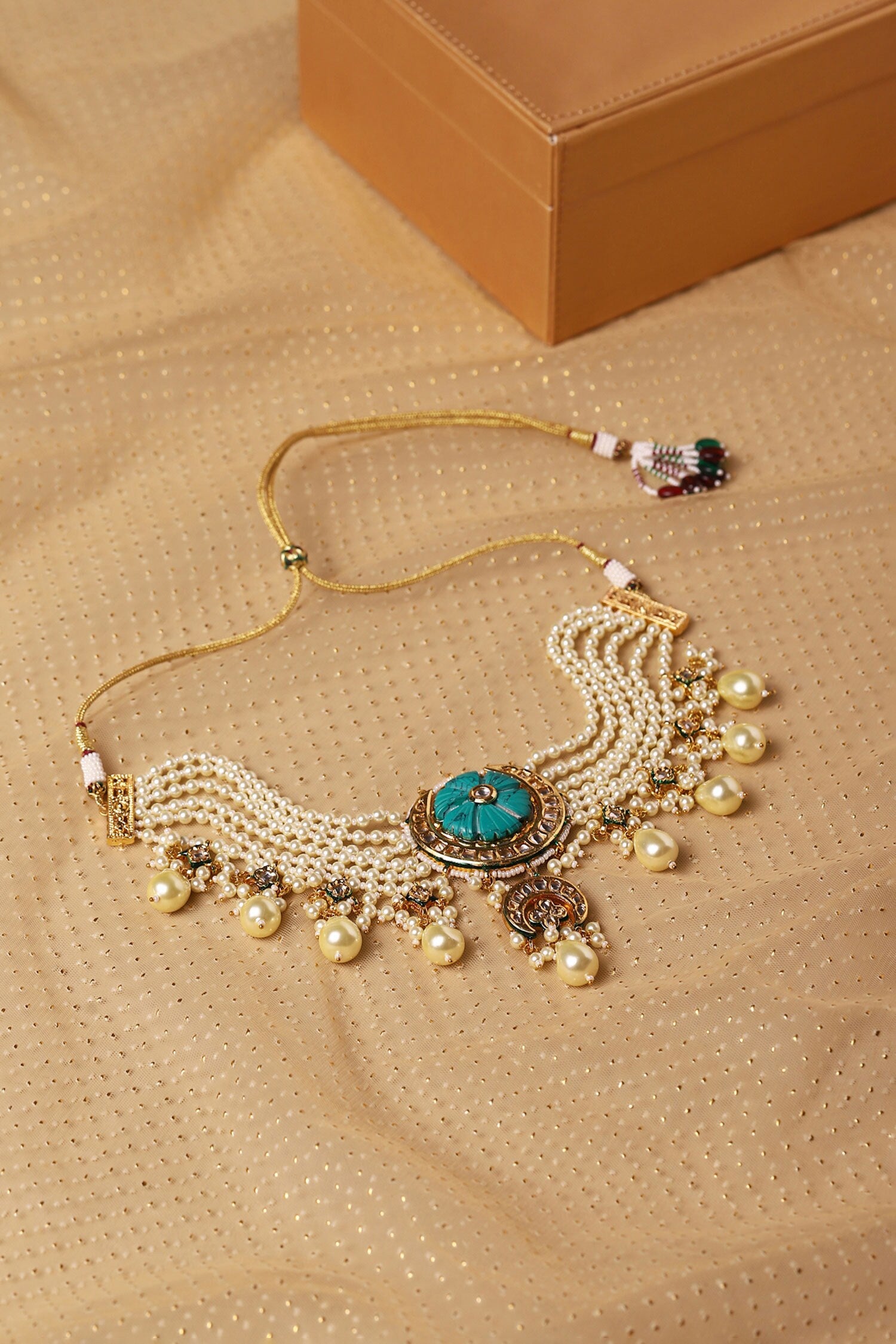Amyra Kundan & Pearl Choker Necklace 