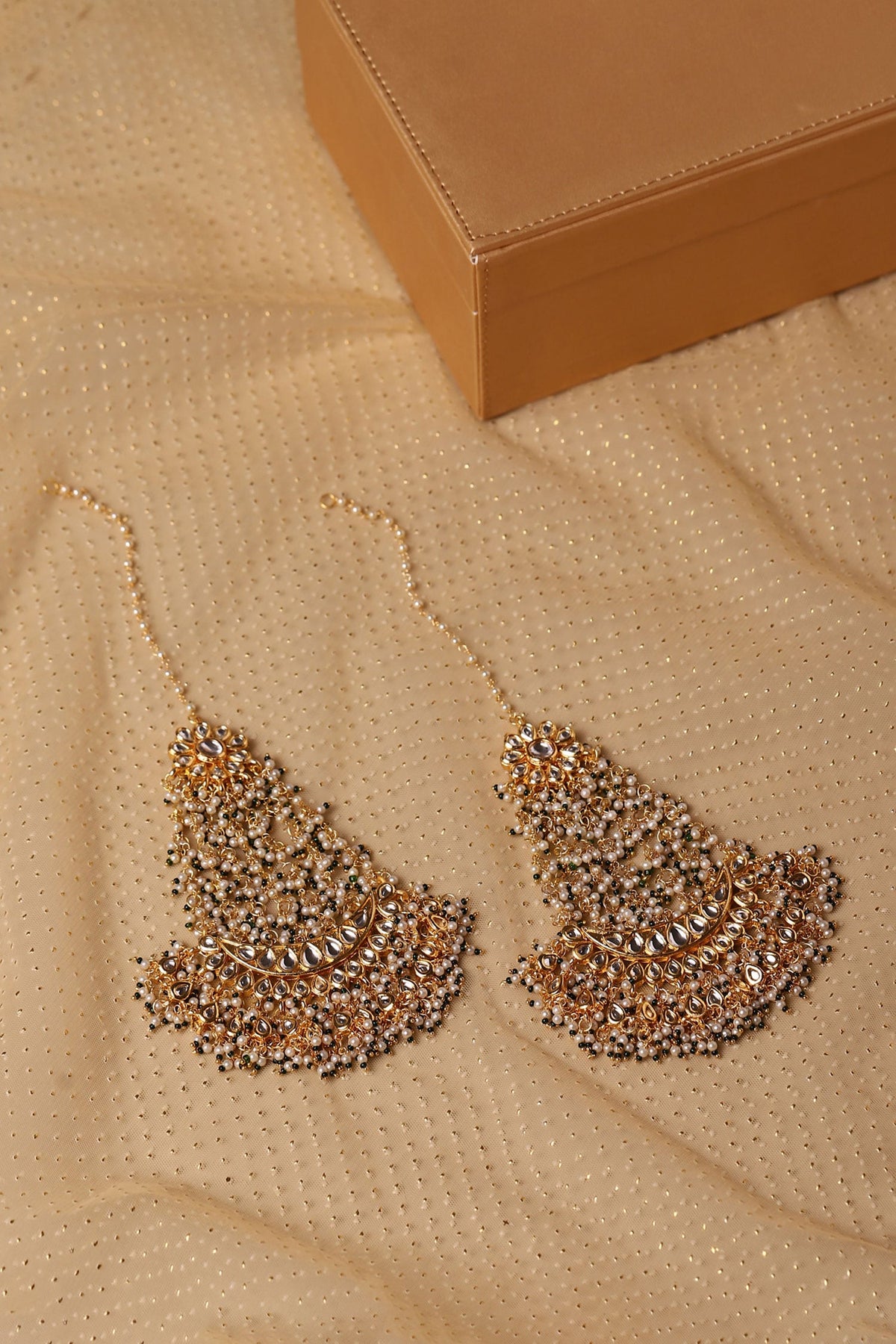 Phool Kundan Embellished Chandbalis 